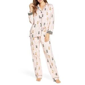 PJ Salvage Meow & Furever Flannel
PJ Set in Blush Size medium Pink gray cats